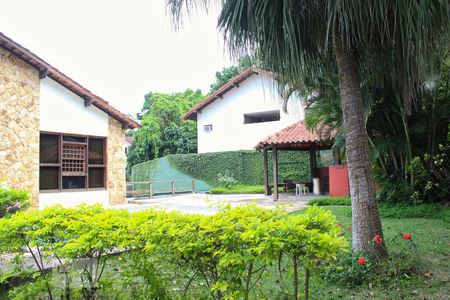 Lateral da Casa direita de casa de condomínio à venda com 7 quartos, 790m² em Barra da Tijuca, Rio de Janeiro