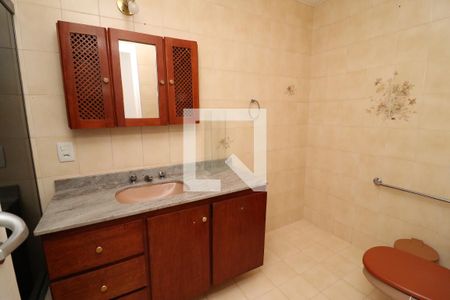 Apartamento à venda com 120m², 3 quartos e 3 vagasBanheiro Social