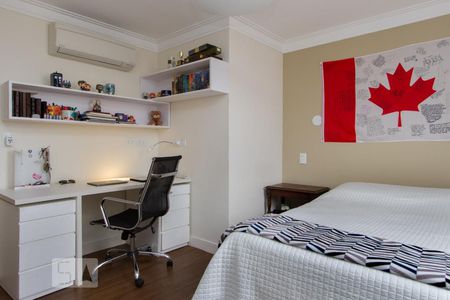 Apartamento à venda com 350m², 4 quartos e 2 vagas Apartamento à venda com 350m², 4 quartos e 2 vagasQuarto 2