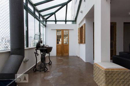 Apartamento à venda com 350m², 4 quartos e 2 vagas Apartamento à venda com 350m², 4 quartos e 2 vagasSolário