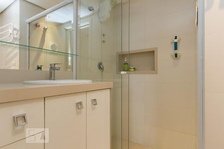 Apartamento à venda com 350m², 4 quartos e 2 vagas Apartamento à venda com 350m², 4 quartos e 2 vagasBanheiro 2