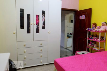 Quarto 1 de casa para alugar com 3 quartos, 322m² em Braz de Pina, Rio de Janeiro