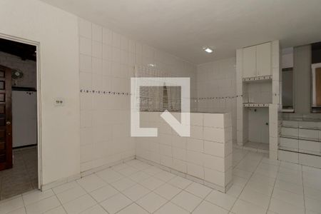 Casa à venda com 300m², 4 quartos e 2 vagasCopa