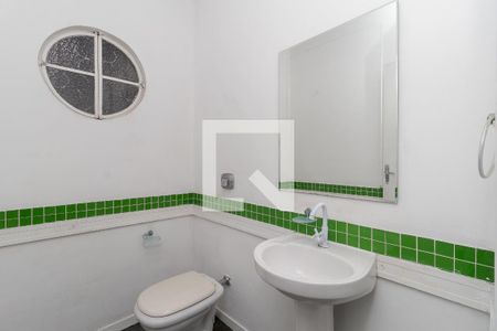 Casa à venda com 300m², 4 quartos e 2 vagasBanheiro