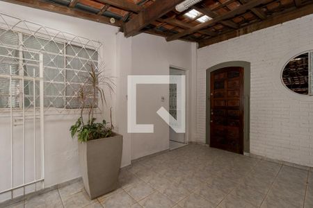 Casa à venda com 300m², 4 quartos e 2 vagasChurrasqueira