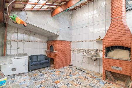 Casa à venda com 270m², 3 quartos e 4 vagas Casa à venda com 270m², 3 quartos e 4 vagasQuintal com Churrasqueira