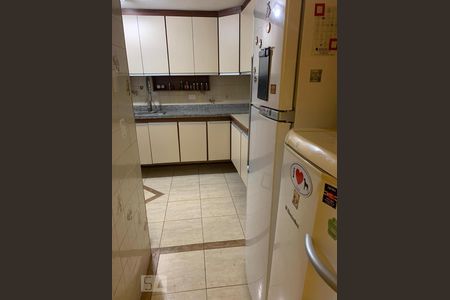 Cozinha de casa à venda com 3 quartos, 240m² em Jaguaribe, Osasco
