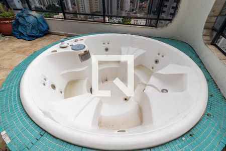 Apartamento para alugar com 233m², 4 quartos e 3 vagas Apartamento para alugar com 233m², 4 quartos e 3 vagasVaranda