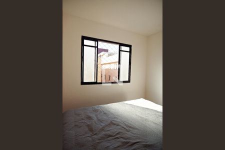 Quarto 1 de apartamento à venda com 2 quartos, 45m² em Monsenhor Messias, Belo Horizonte