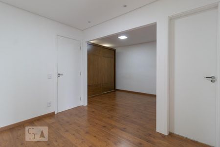 Apartamento para alugar com 3 quartos, 72m² em Km 18, Osasco