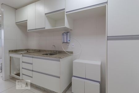 Apartamento para alugar com 3 quartos, 72m² em Km 18, Osasco
