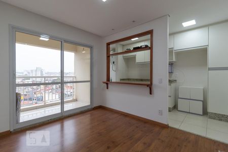 Sala de apartamento para alugar com 3 quartos, 72m² em Km 18, Osasco