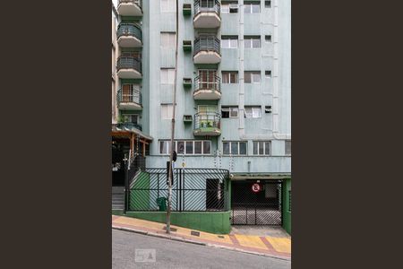 Studio à venda com 33m², 1 quarto e 1 vaga Studio à venda com 33m², 1 quarto e 1 vagaFachada