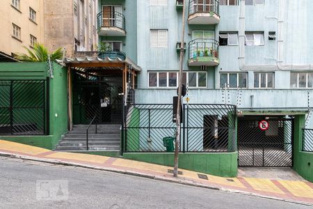 Studio à venda com 33m², 1 quarto e 1 vaga Studio à venda com 33m², 1 quarto e 1 vagaFachada