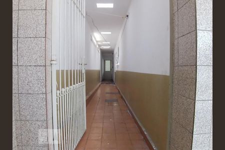 Casa à venda com 250m², 2 quartos e 2 vagasCorredor 1