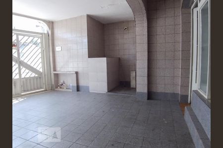 Casa à venda com 250m², 2 quartos e 2 vagasGaragem