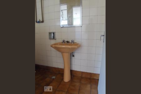 Banheiro 2 de casa à venda com 2 quartos, 250m² em Vila Barbosa, São Paulo