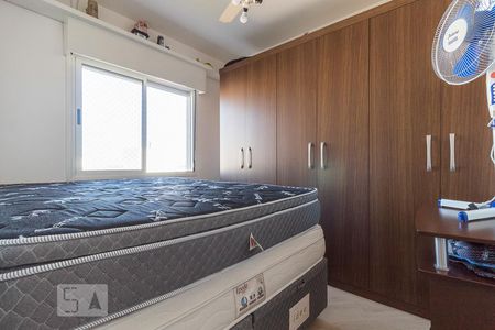 Dormitório 2 de apartamento para alugar com 2 quartos, 80m² em Floresta, Porto Alegre