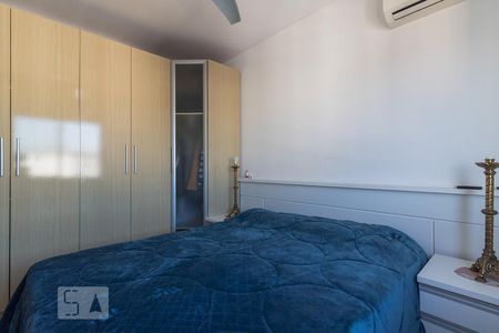 Dormitório de apartamento para alugar com 2 quartos, 80m² em Floresta, Porto Alegre
