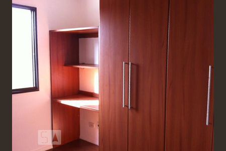 Quarto Suíte - armário de apartamento à venda com 3 quartos, 83m² em Empresarial 18 do Forte , Barueri