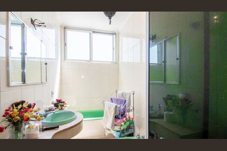 Banheiro da Suíte 1 de apartamento à venda com 3 quartos, 260m² em Santa Cecília, São Paulo
