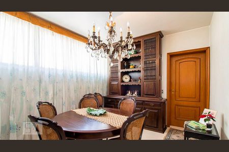 Apartamento à venda com 260m², 3 quartos e 1 vagaSala de Jantar