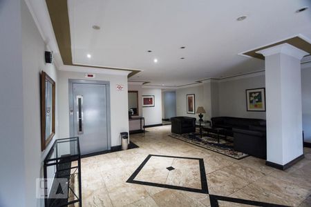 Apartamento à venda com 85m², 3 quartos e 2 vagasHall social