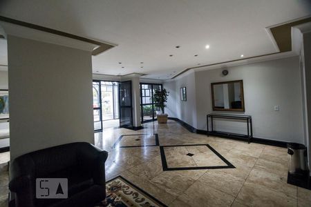 Apartamento à venda com 85m², 3 quartos e 2 vagasHall social