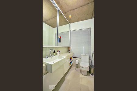 Apartamento à venda com 70m², 1 quarto e 1 vagaBanheiro da Suíte