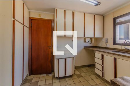 Apartamento à venda com 110m², 3 quartos e 2 vagasCozinha