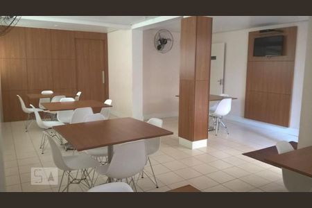 Apartamento para alugar com 44m², 2 quartos e sem vagaÁrea comum - Salão de festas