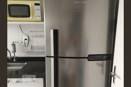 Cozinha de apartamento para alugar com 2 quartos, 44m² em Água Branca, São Paulo