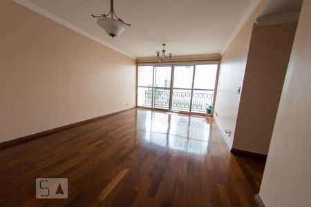 Apartamento para alugar com 124m², 3 quartos e 1 vaga Apartamento para alugar com 124m², 3 quartos e 1 vagaSala