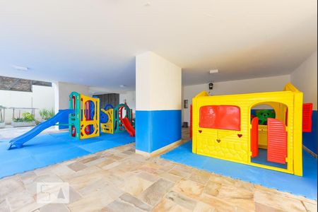 Apartamento para alugar com 124m², 3 quartos e 1 vaga Apartamento para alugar com 124m², 3 quartos e 1 vagaÁrea Comum - Playground