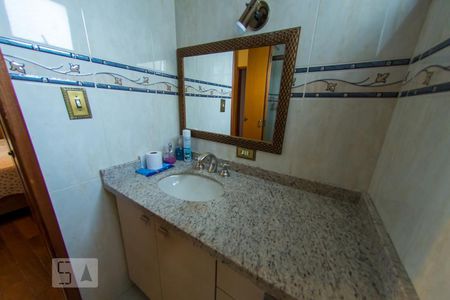 Apartamento para alugar com 124m², 3 quartos e 1 vaga Apartamento para alugar com 124m², 3 quartos e 1 vagaBanheiro da Suíte
