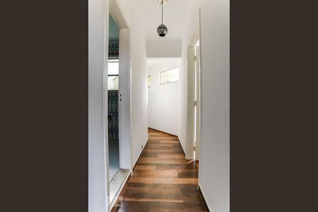 Casa para alugar com 152m², 3 quartos e sem vagaCorredor Quartos