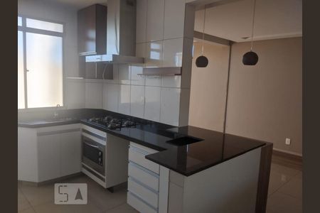 Cozinha de apartamento à venda com 3 quartos, 110m² em Planalto, Belo Horizonte