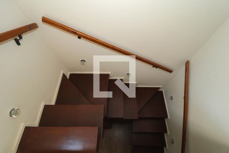 Escada de apartamento para alugar com 2 quartos, 110m² em Vila Andrade, São Paulo