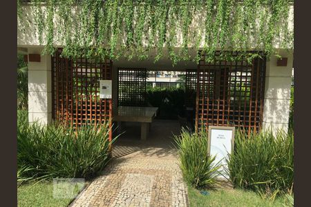 Apartamento para alugar com 78m², 2 quartos e sem vaga