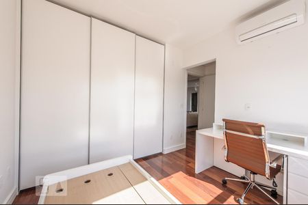 Apartamento à venda com 92m², 2 quartos e 2 vagasQuarto 2