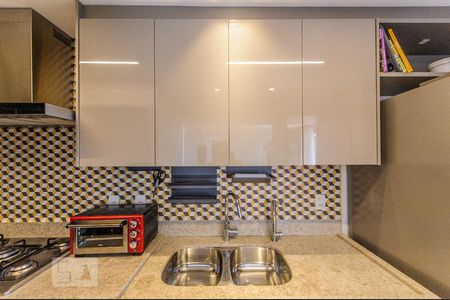 Apartamento à venda com 92m², 2 quartos e 2 vagasCozinha - Armários