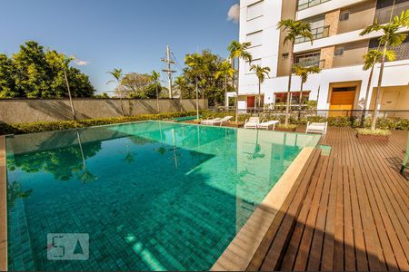Apartamento à venda com 92m², 2 quartos e 2 vagasÁrea comum - Piscina