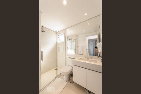 Apartamento à venda com 92m², 2 quartos e 2 vagasBanheiro Social