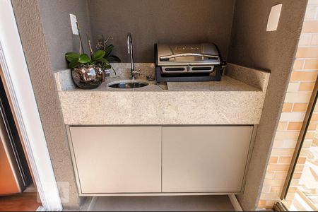 Sacada - Armário de apartamento à venda com 2 quartos, 92m² em Cambuí, Campinas