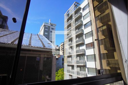 Sala - Vista de apartamento à venda com 2 quartos, 92m² em Auxiliadora, Porto Alegre