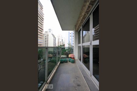 Apartamento à venda com 210m², 4 quartos e 2 vagasVaranda