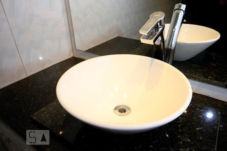 Apartamento à venda com 210m², 4 quartos e 2 vagasBanheiro da Suíte 2