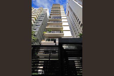 Apartamento à venda com 210m², 4 quartos e 2 vagasFachada