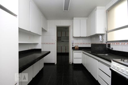Apartamento à venda com 210m², 4 quartos e 2 vagasCozinha