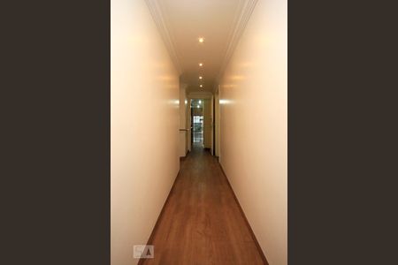 Apartamento à venda com 210m², 4 quartos e 2 vagasCorredor